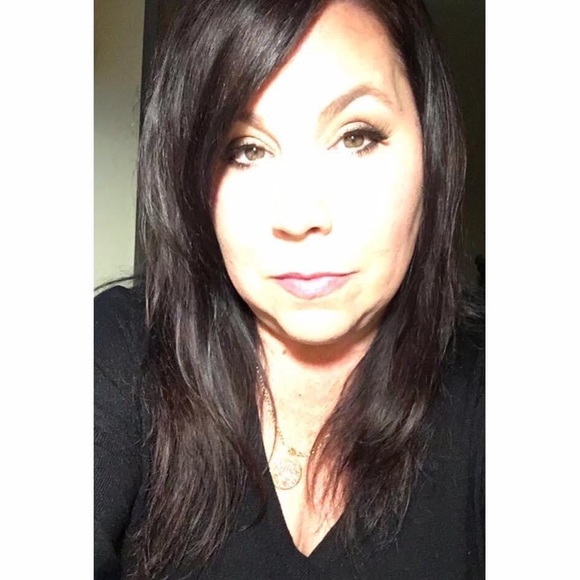 Meet your Posher, Tracy - Picture 1 of 1